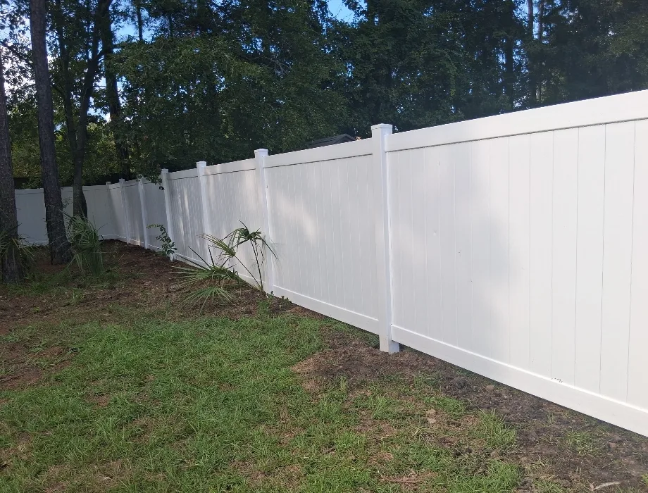 6'H White Hamilton White Vinyl Fence