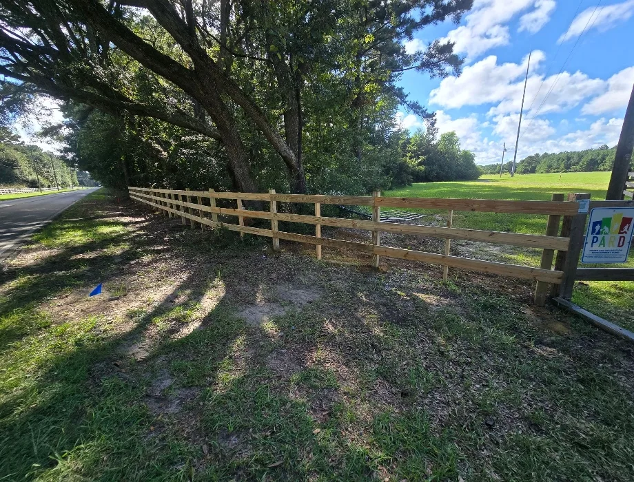 4'H Wood Ranch 3-Rail Natural Wood Fence