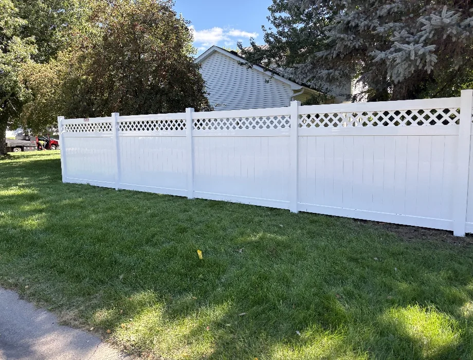 6'H White Aberdeen White Vinyl Fence