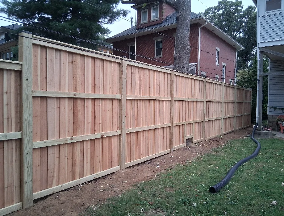 Cedar Cap and Trim Wood Fence
