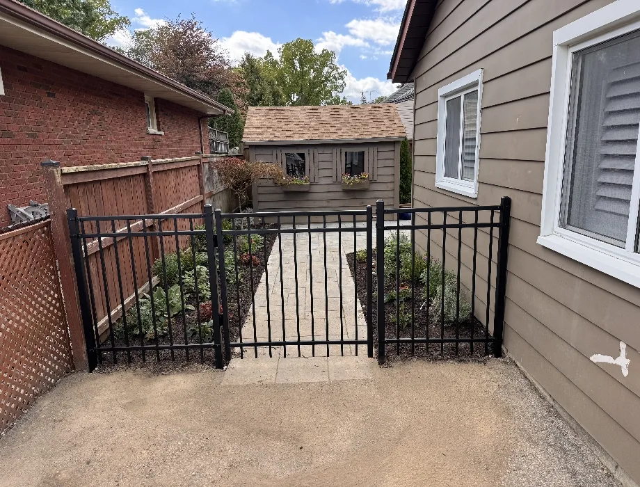 Highland Steel 4' Universal Top Black Steel Fence