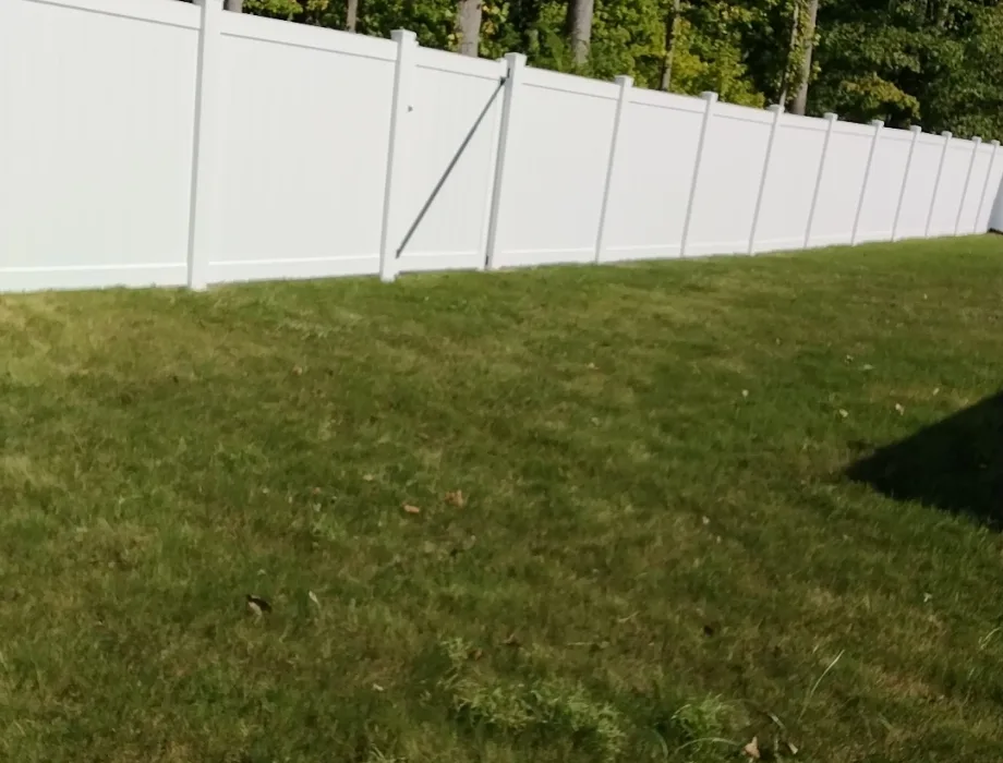 6ft White Vinyl Fence