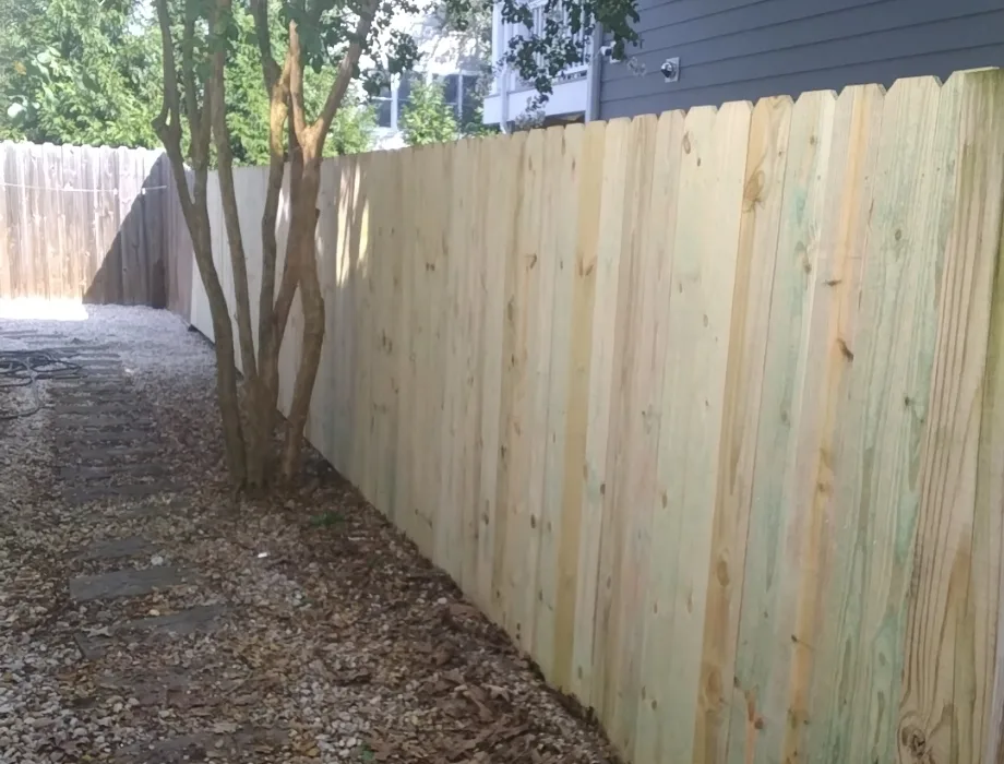 6'H Stockade 6ft wood fence (stockade)