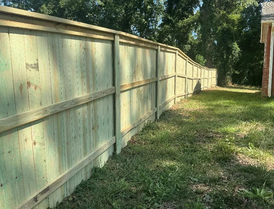 6'H Stockade Elite Natural Wood Fence