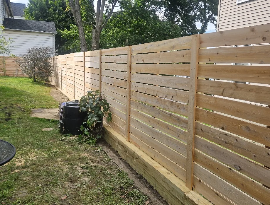 6'H White Cedar Horizontal (Pickets-6OC) Natural Wood Fence