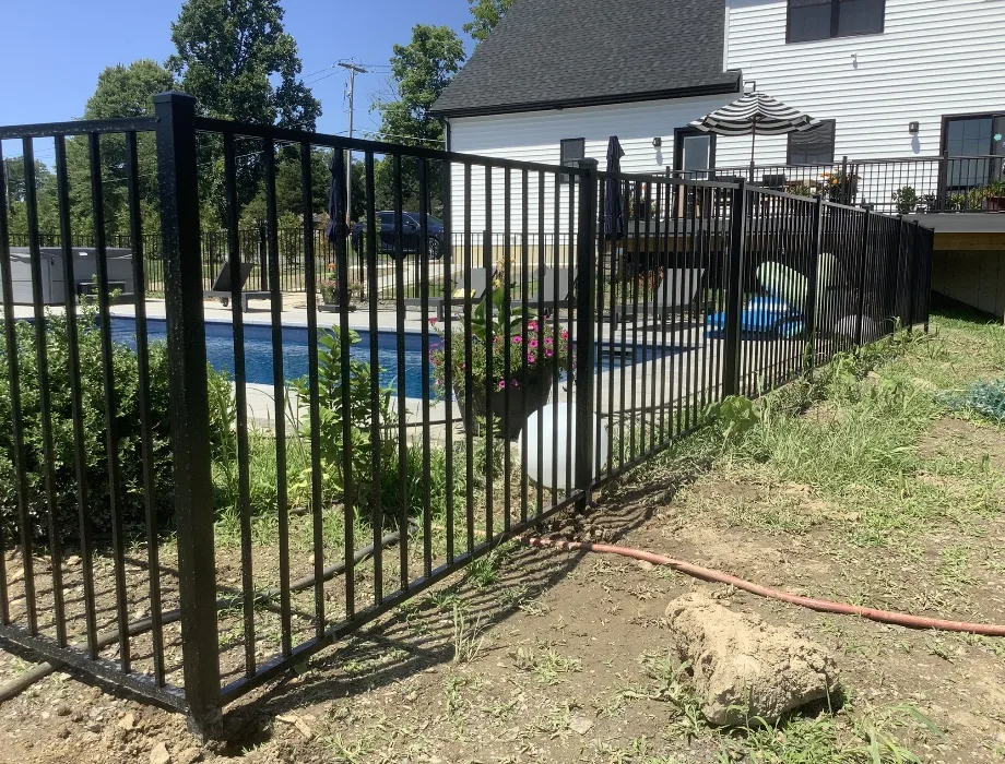 4'H Black 400 Heritage (R) Black Aluminum Fence