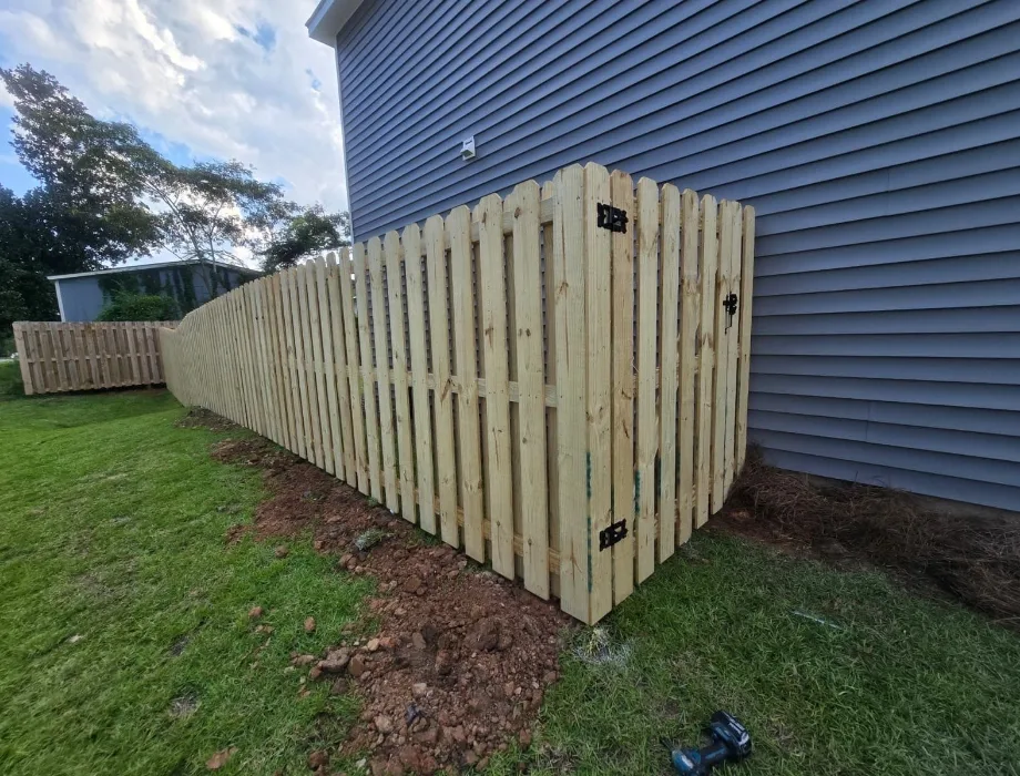 6'H Shadowbox Natural Wood Fence