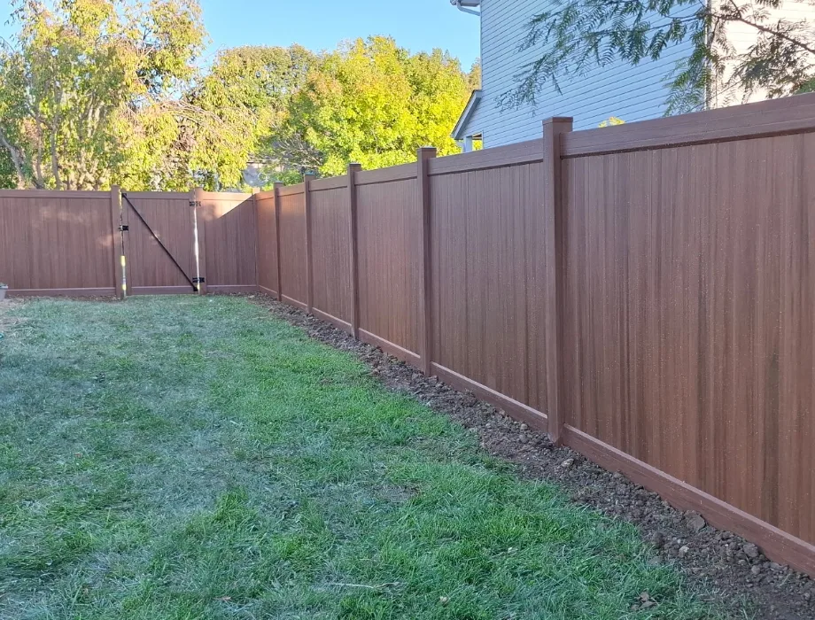 6'H Mocha Walnut Hamilton Mocha Walnut Vinyl Fence