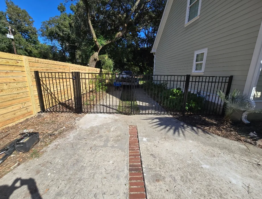 6'H Horizontal Natural Wood Fence