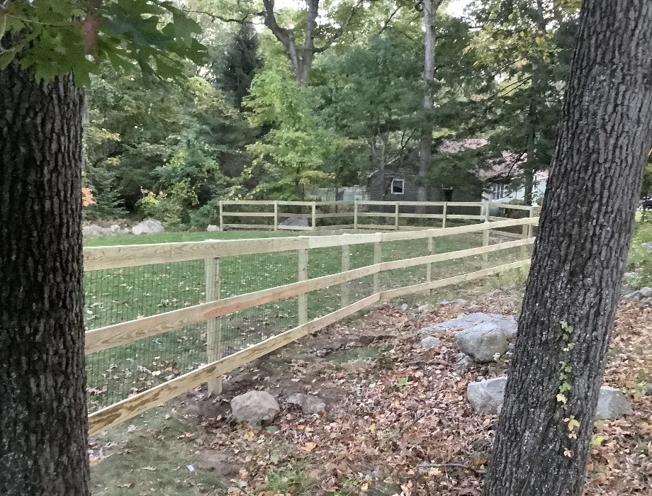 4'H Wood Ranch 3-Rail Natural Wood Fence