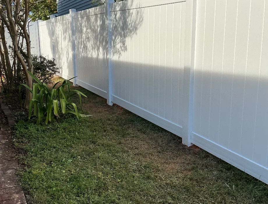 6'H White Aberdeen Vinyl Privacy Fence