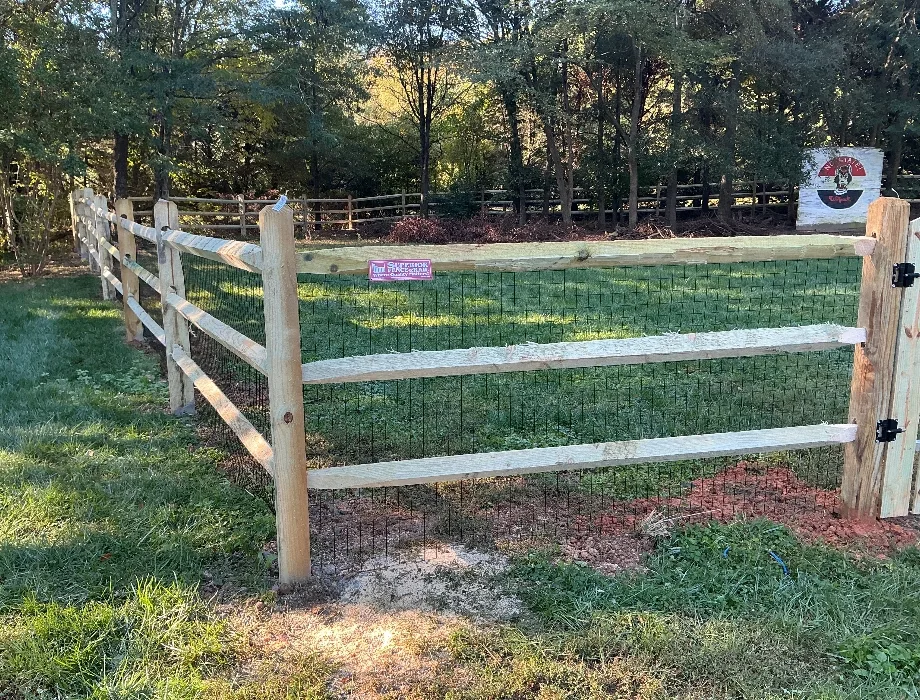 4'H Wood Split Rail Split Rail Fence with Wire