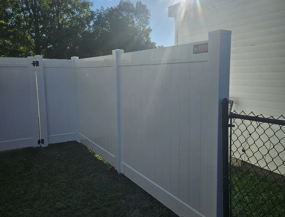 6'H White Hamilton 8' OC White Vinyl Fence