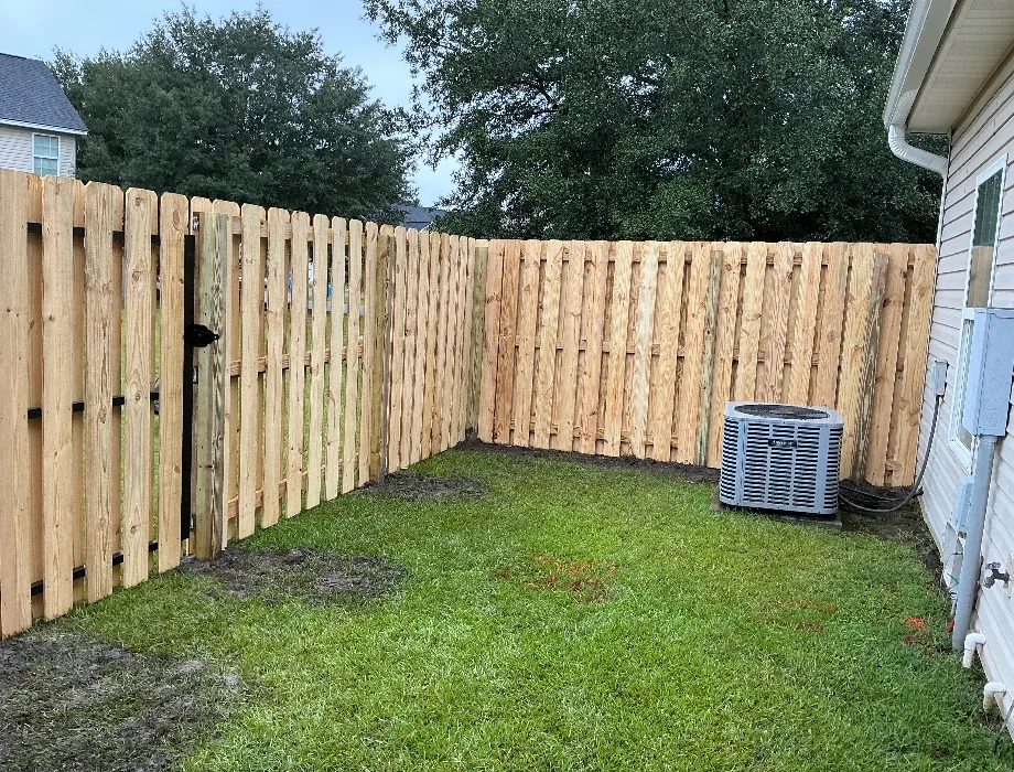 6'H Shadowbox Natural Wood Fence