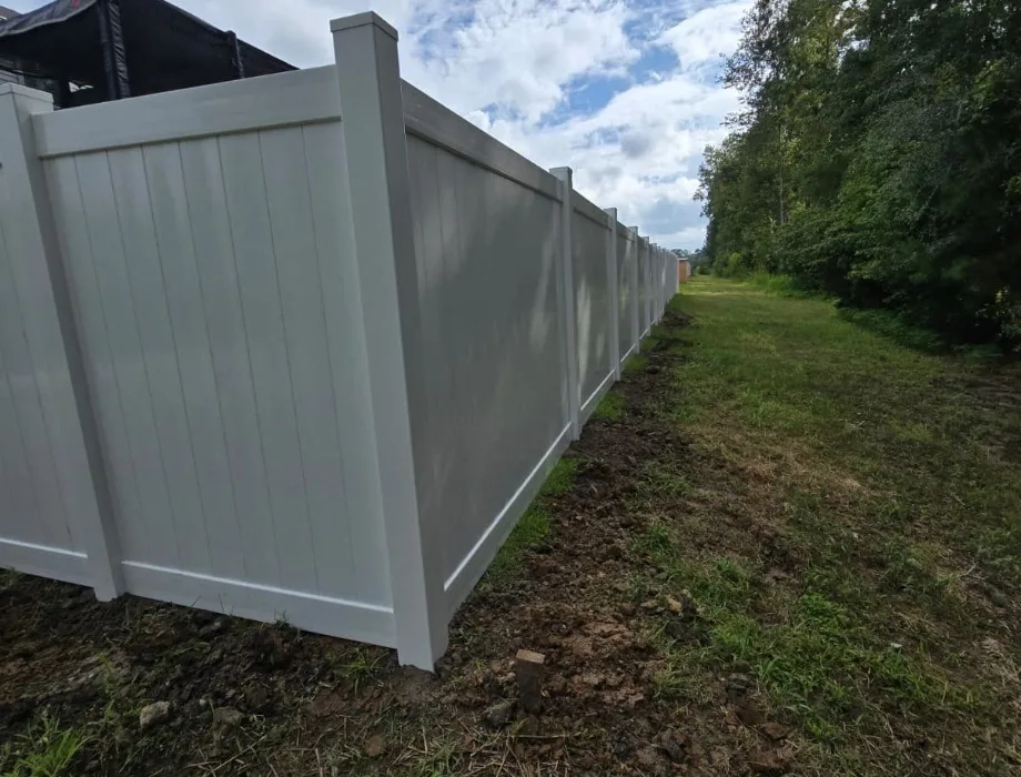 6'H White Hamilton White Vinyl Fence