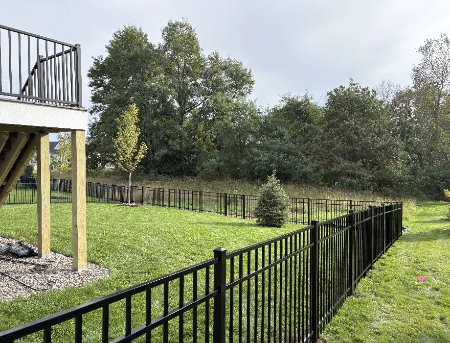 4'H Black 300 Sterling Aluminum (R) Black Aluminum Fence