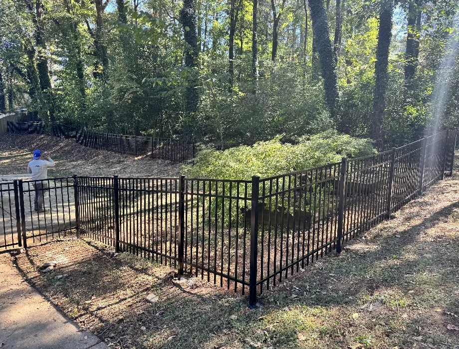4'H Black 300 Sterling (R) Black Aluminum Fence